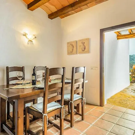 Villa Atzi Ii *