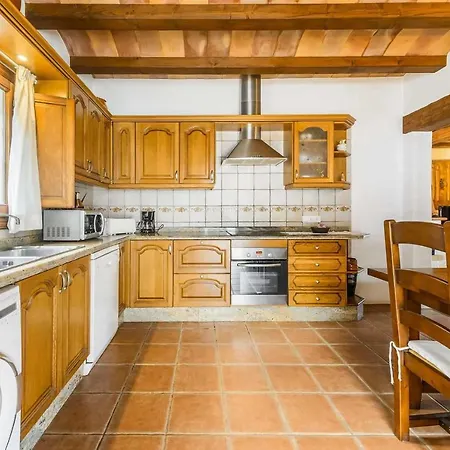 Villa Atzi Ii *